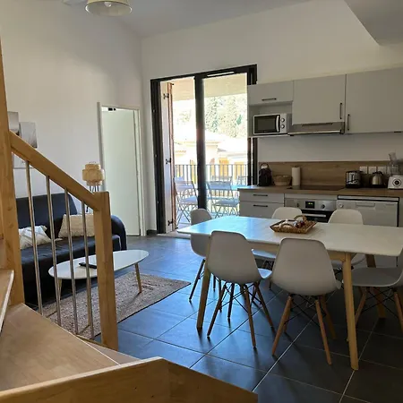 Appartement Bormes * Bormes-les-Mimosas